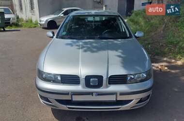 Хэтчбек SEAT Leon 2003 в 