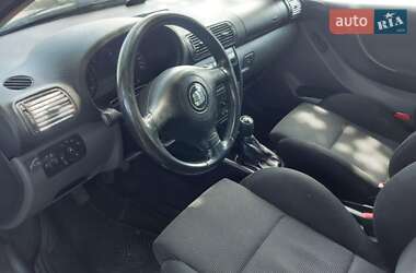 Хэтчбек SEAT Leon 2003 в 
