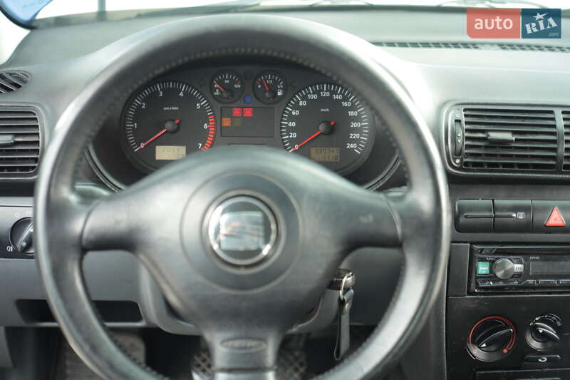 Хетчбек SEAT Leon 2000 в Ірпені