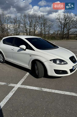 Хетчбек SEAT Leon 2012 в 