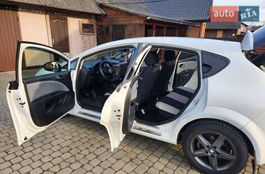 Хэтчбек SEAT Leon 2011 в 