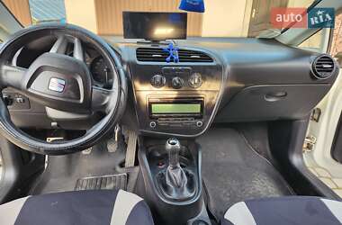 Хэтчбек SEAT Leon 2011 в 