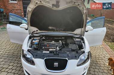 Хэтчбек SEAT Leon 2011 в 