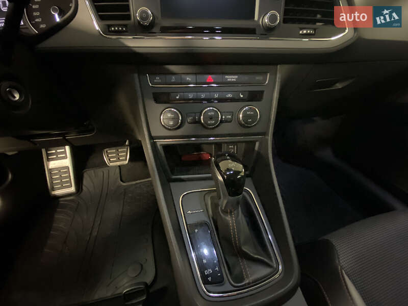 Хэтчбек SEAT Leon 2016 в Броварах
