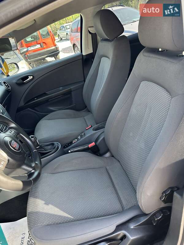 Хетчбек SEAT Leon 2006 в Кривому Розі