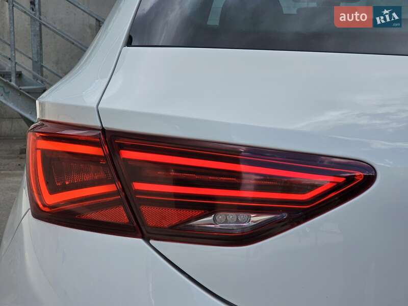 Хэтчбек SEAT Leon 2018 в Киеве