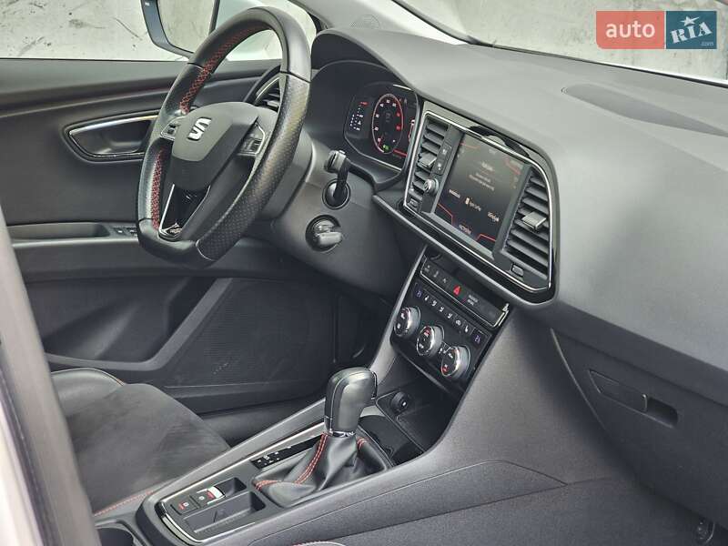 Хэтчбек SEAT Leon 2018 в Киеве