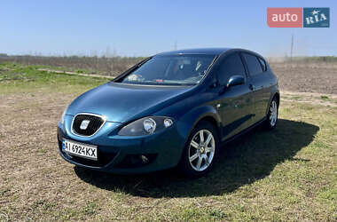 Хэтчбек SEAT Leon 2006 в Вишенки