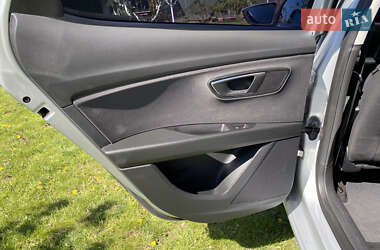 Хэтчбек SEAT Leon 2013 в 