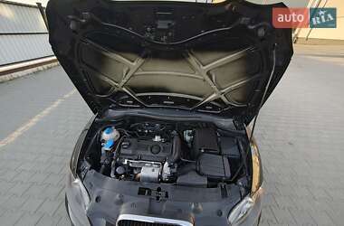 Хэтчбек SEAT Leon 2009 в 