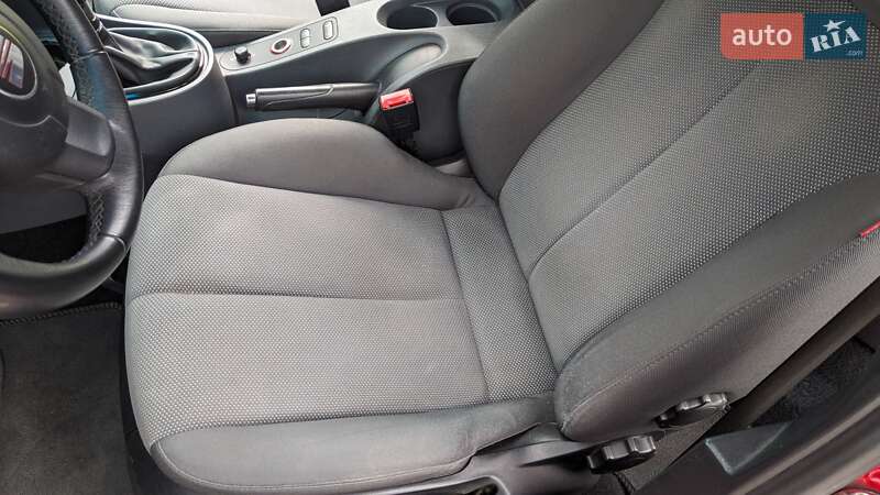 Хетчбек SEAT Leon 2006 в Києві