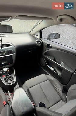 Хэтчбек SEAT Leon 2007 в 