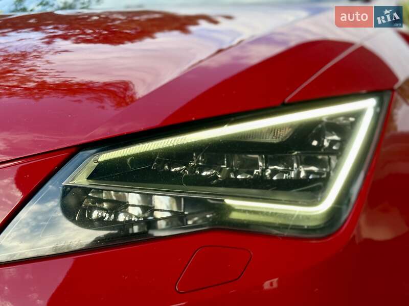 Хетчбек SEAT Leon 2013 в Дніпрі