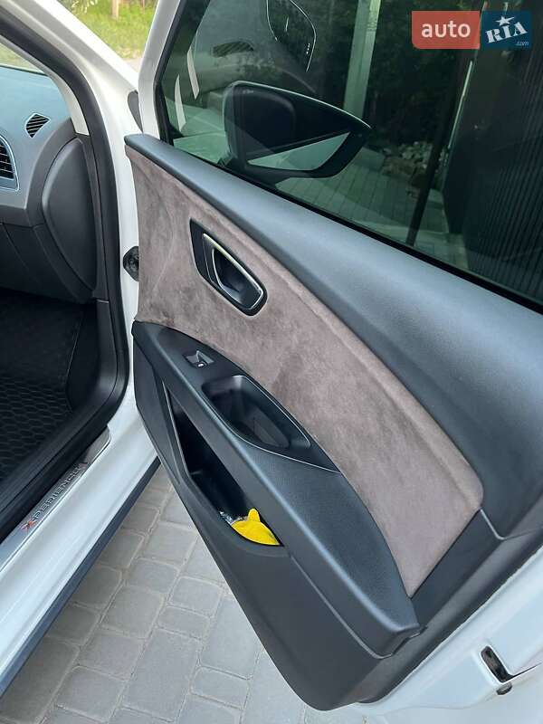 Универсал SEAT Leon 2016 в Первомайске