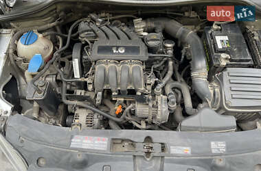 Хэтчбек SEAT Leon 2005 в 