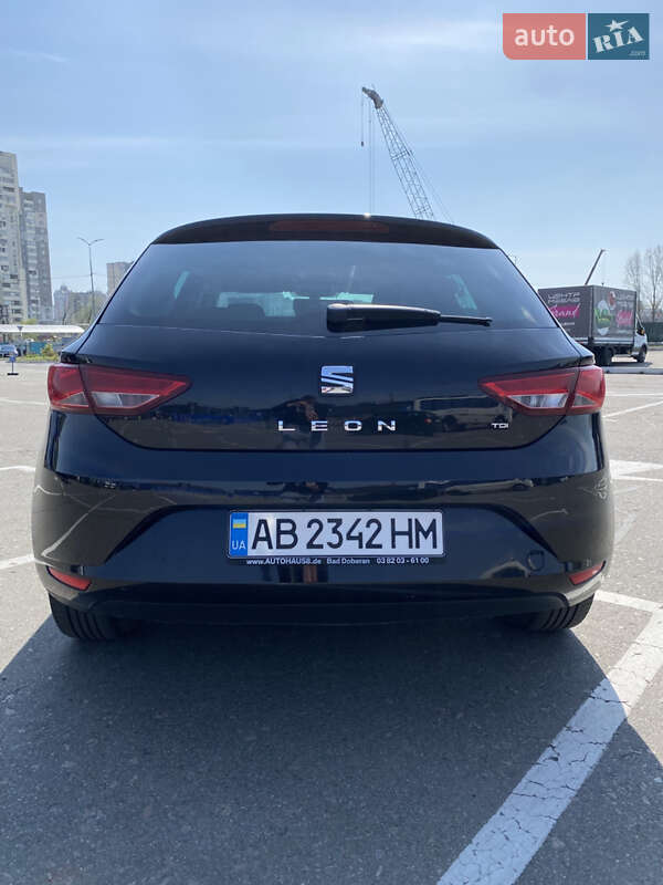 Хэтчбек SEAT Leon 2013 в Киеве