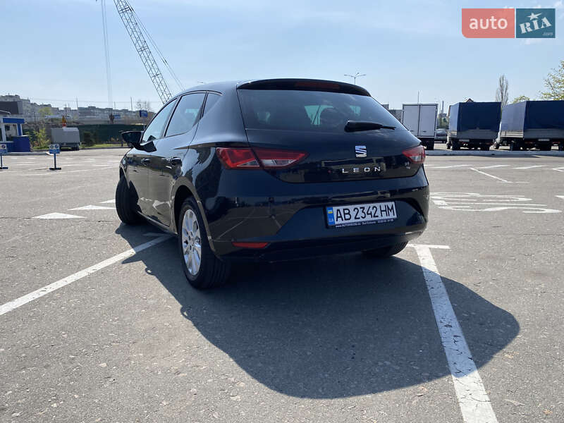 Хэтчбек SEAT Leon 2013 в Киеве