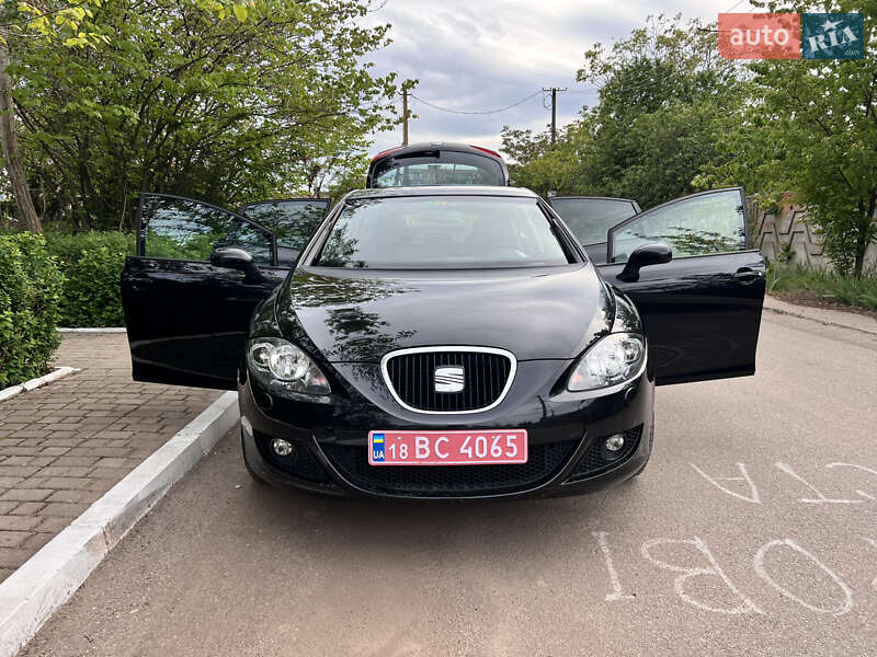 Хэтчбек SEAT Leon 2007 в 