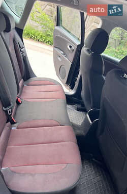Хэтчбек SEAT Leon 2007 в 