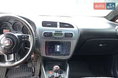 Хэтчбек SEAT Leon 2007 в 