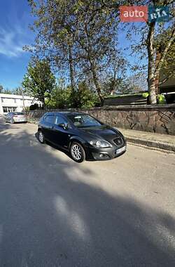 Хетчбек SEAT Leon 2011 в 