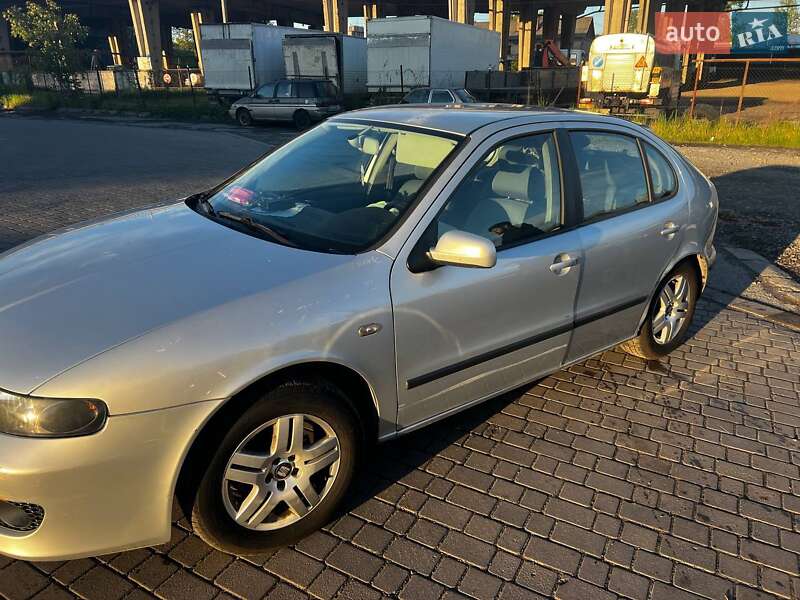 Хэтчбек SEAT Leon 2001 в Львове