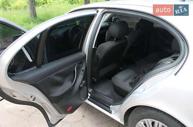 Хэтчбек SEAT Leon 2001 в 