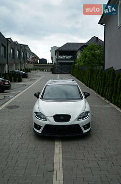 Хетчбек SEAT Leon 2010 в 
