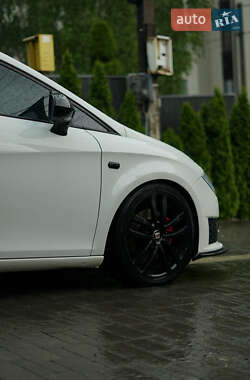 Хетчбек SEAT Leon 2010 в 