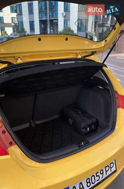 Хэтчбек SEAT Leon 2011 в 