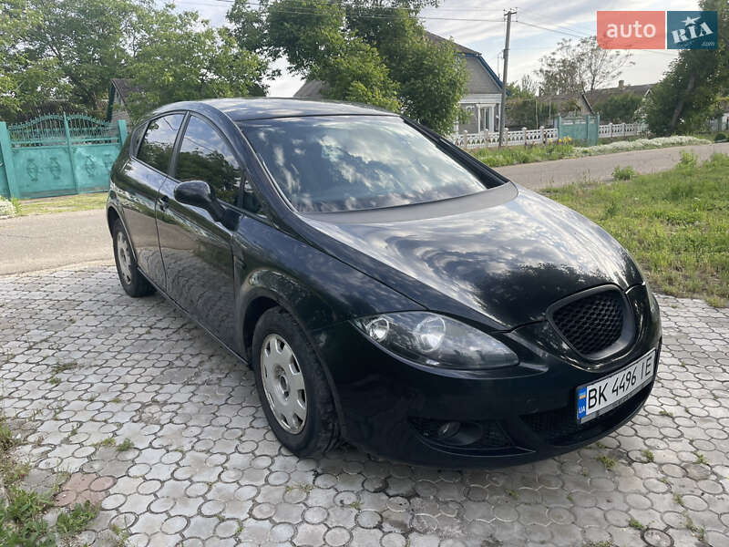 Хэтчбек SEAT Leon 2007 в 