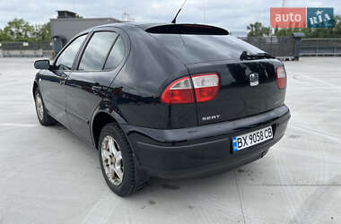 Хэтчбек SEAT Leon 2001 в 