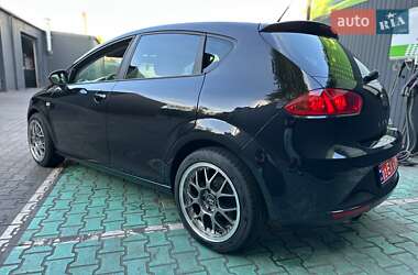 Хэтчбек SEAT Leon 2009 в Каменском