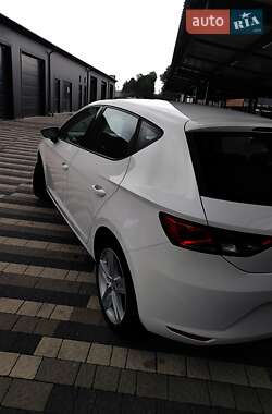 Хэтчбек SEAT Leon 2013 в 