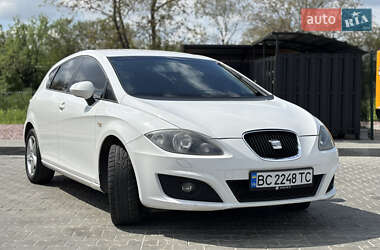 Хэтчбек SEAT Leon 2011 в 