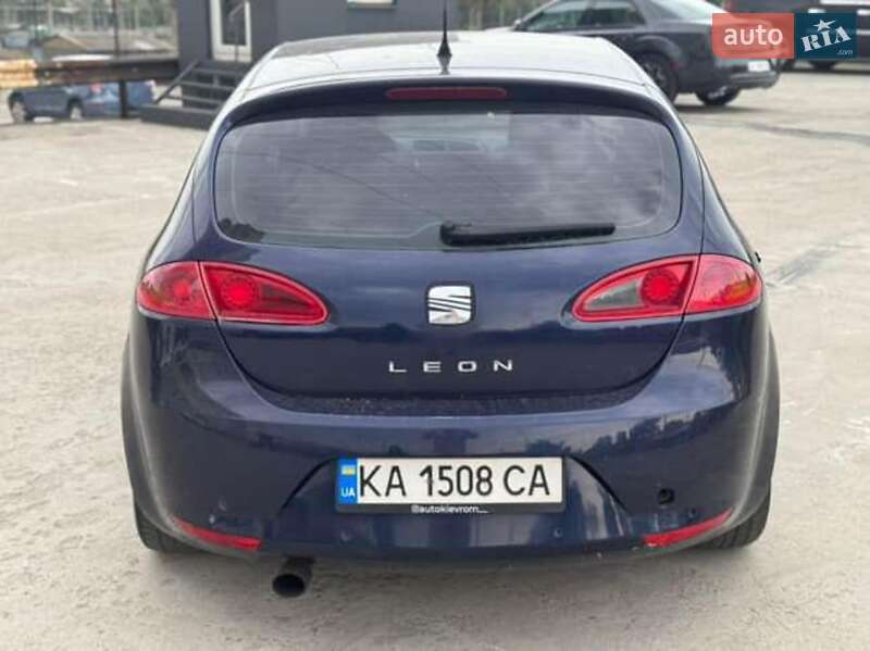 Хэтчбек SEAT Leon 2007 в Киеве
