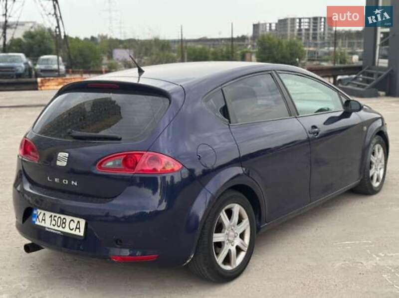 Хэтчбек SEAT Leon 2007 в Киеве