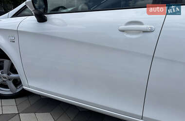 Хэтчбек SEAT Leon 2012 в 