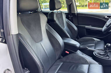 Хэтчбек SEAT Leon 2012 в 