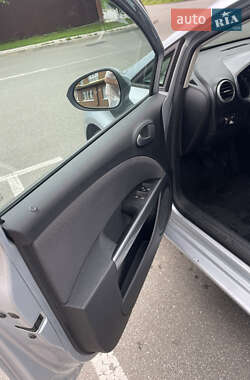 Хэтчбек SEAT Leon 2011 в 