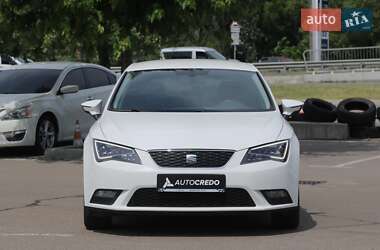 Хэтчбек SEAT Leon 2015 в 