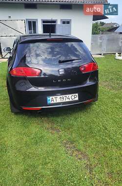 Хэтчбек SEAT Leon 2010 в 