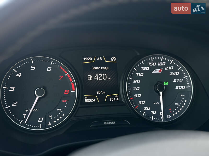 Хэтчбек SEAT Leon 2016 в Киеве