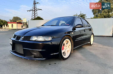 Хэтчбек SEAT Leon 2004 в 
