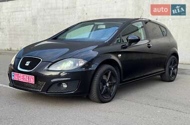 Хэтчбек SEAT Leon 2011 в 