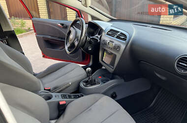 Хэтчбек SEAT Leon 2006 в 