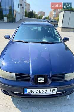 Хэтчбек SEAT Leon 2001 в 