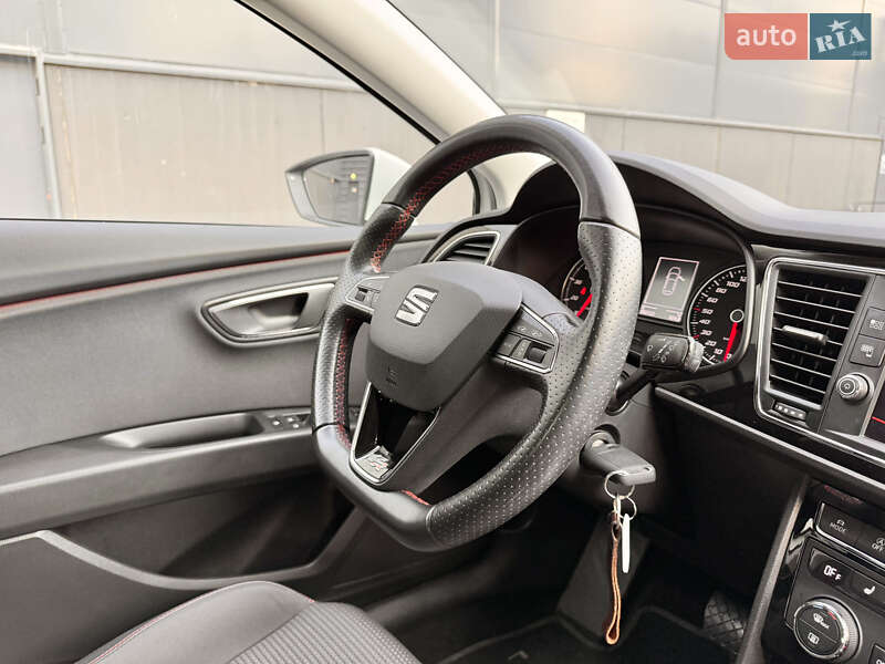 Хэтчбек SEAT Leon 2018 в Киеве