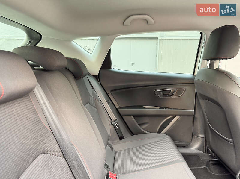 Хэтчбек SEAT Leon 2018 в Киеве