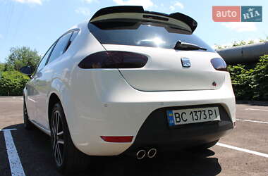 Хэтчбек SEAT Leon 2010 в 